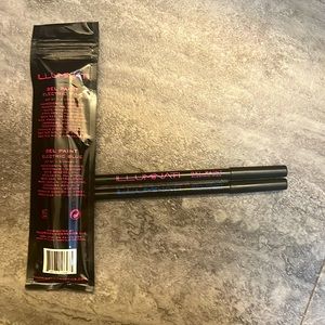 ILLUMINATI COSMETICS Gel Paint Duo
Electric Pink & Blue